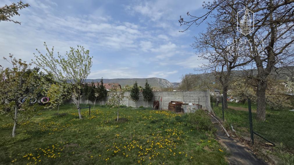 Na predaj Rodinný Dom - Dvorníky Včeláre