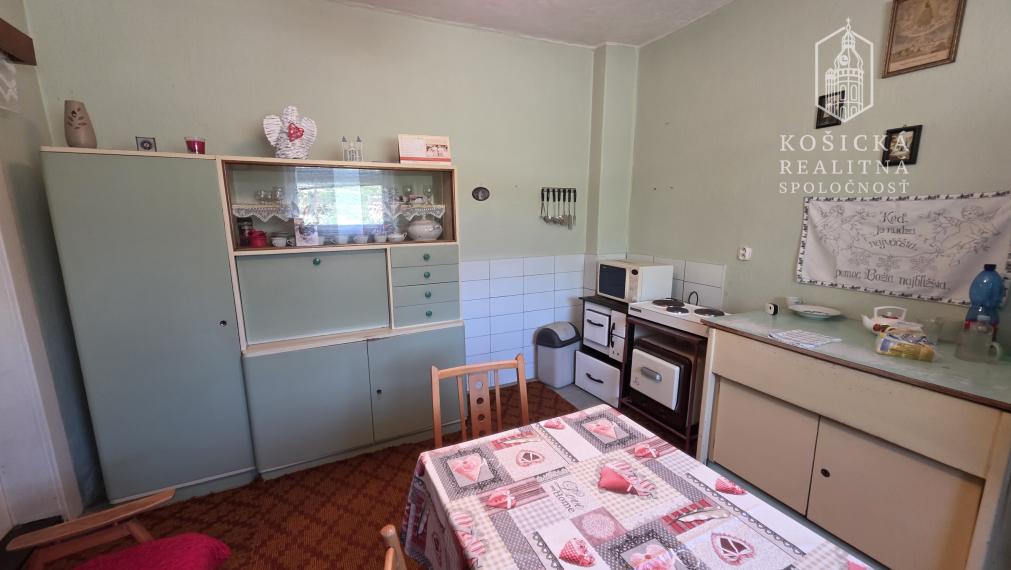 Na predaj - Rodinný dom plus stavebný pozemok Jazvečia Košice Ťahanovce