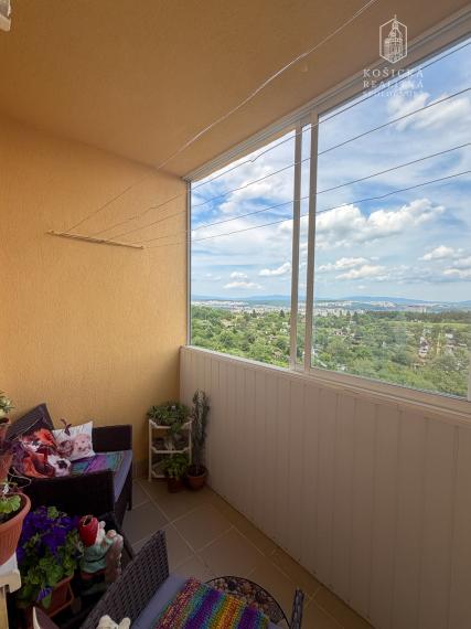 1 izbový byt s loggiou a výhľadom na mesto Titogradská, sídl. KVP