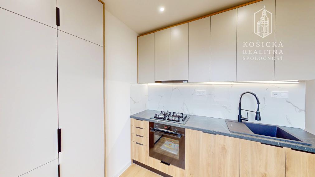 TREBIŠOV | 3-izbový byt | 63 m² | Kompletná rekonštrukcia | Nikdy neužívaný