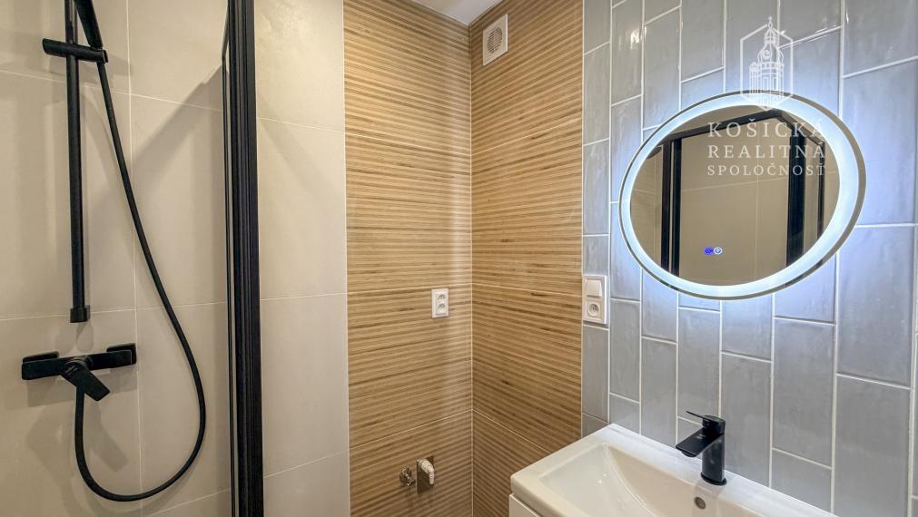 TREBIŠOV | 3-izbový byt | 63 m² | Kompletná rekonštrukcia | Nikdy neužívaný