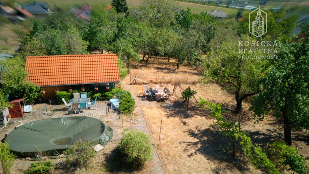 Stavebný pozemok 908 m² + podiel na prístupe na Bystrickej ulici – Košice, Pereš