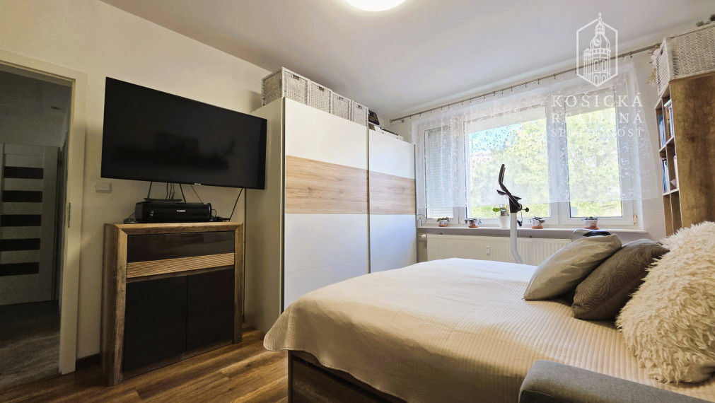 3-IZBOVÝ BYT S LOGGIOU PO REKONŠTRUKCII