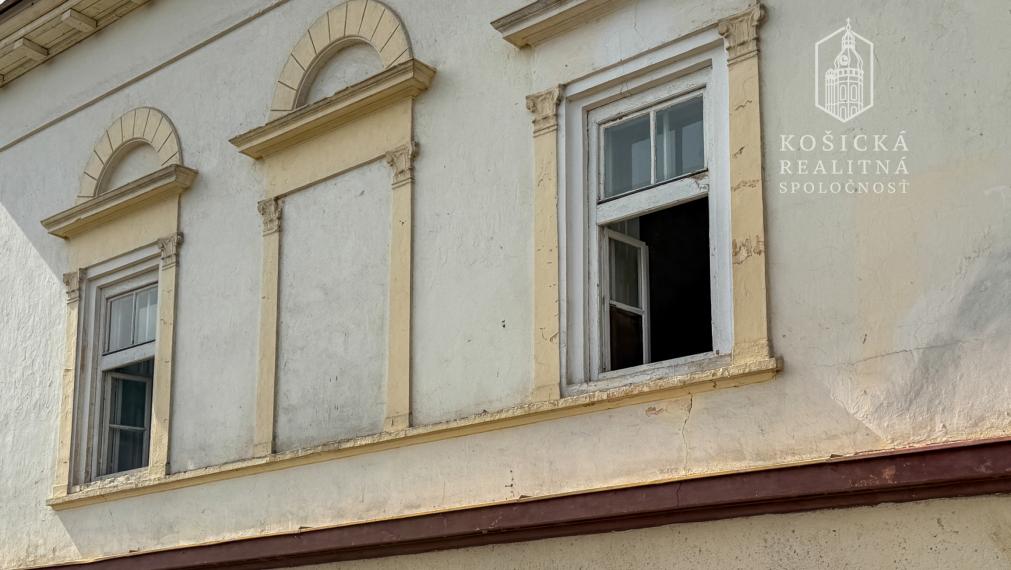 Kúria z prvej polovice 19. storočia v Bretejovciach – miesto s príbehom a výnimočným charakterom