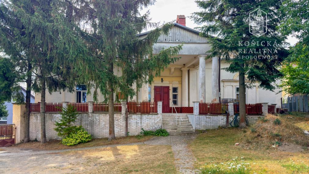 Kúria z prvej polovice 19. storočia v Bretejovciach – miesto s príbehom a výnimočným charakterom
