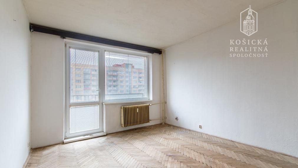 1-izbový byt s loggiou na Palárikovej ulici – centrum mesta na dosah