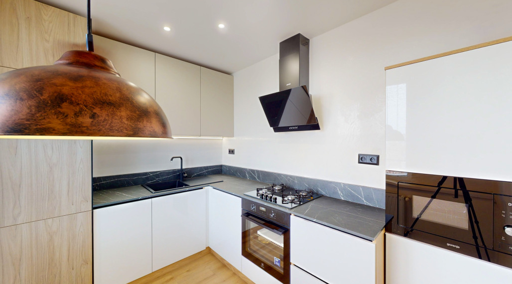 PRENÁJOM – NOVOREKONŠTRUOVANÝ 2-IZBOVÝ BYT, KOŠICE SEVER – HRONCOVÁ ULICA