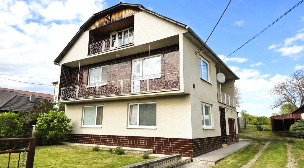 Na predaj - Veľký rodinný dom - Brezina