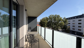 Prenájom - Zariadený 2-izbový byt s veľkým balkónom a garážovým státím v projekte Atrium Living
