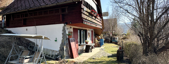 Na predaj útulná chata v obľúbenej lokalite Ružín – Zlatník