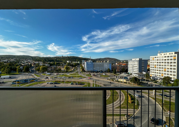 REZERVOVANÉ - Ponuka na predaj: Priestranný 3-izbový byt, 73 m², loggia, Kuzmányho sídlisko