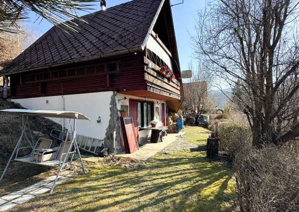 Na predaj útulná chata v obľúbenej lokalite Ružín – Zlatník