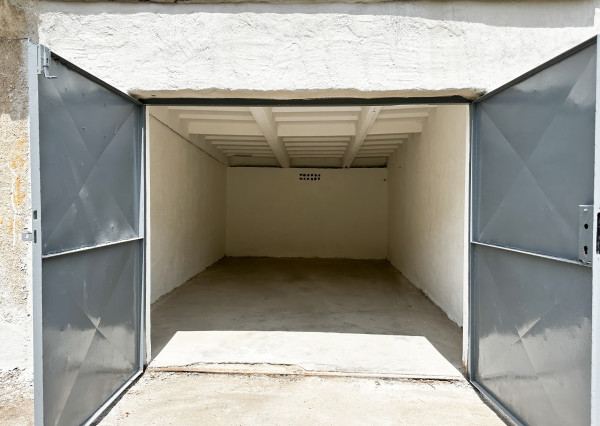 Na predaj: Udržiavaná garáž, 18 m² – Košice – Sever, Vodárenská ulica