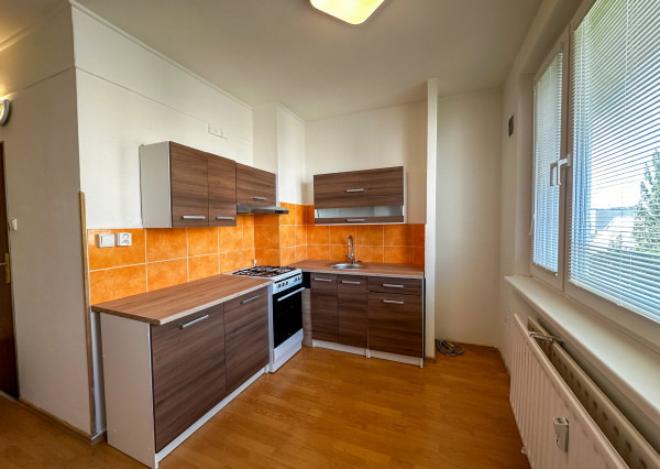 Na prenájom: 2-izbový byt na Palárikovej ulici