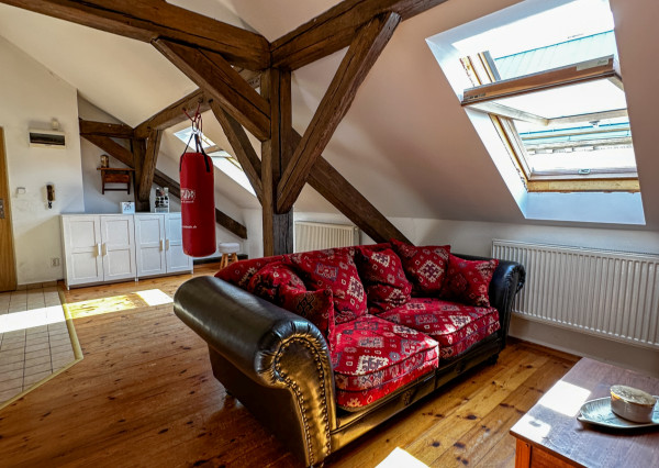 Na predaj: Podkrovný 3-izbový byt s balkónom v historickom centre Košíc – Kováčska ulica