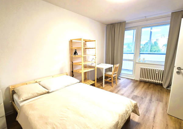 Prenájom 3 izbový byt kpt. Nálepku