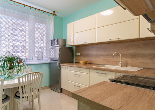 Na predaj: Priestranný 3-izbový byt (pôvodne 4-izbový) – Košice, Sídlisko Ťahanovce, Pekinská ulica