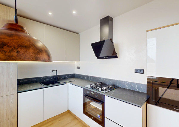 PRENÁJOM – NOVOREKONŠTRUOVANÝ 2-IZBOVÝ BYT, KOŠICE SEVER – HRONCOVÁ ULICA