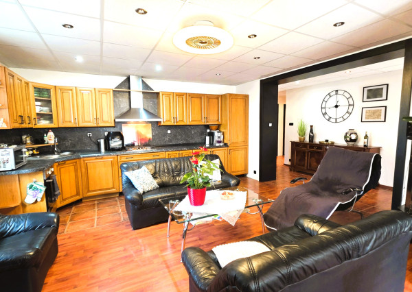 Na predaj Rodinný Dom - Dvorníky Včeláre