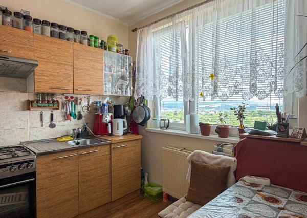 1 izbový byt s loggiou a výhľadom na mesto Titogradská, sídl. KVP