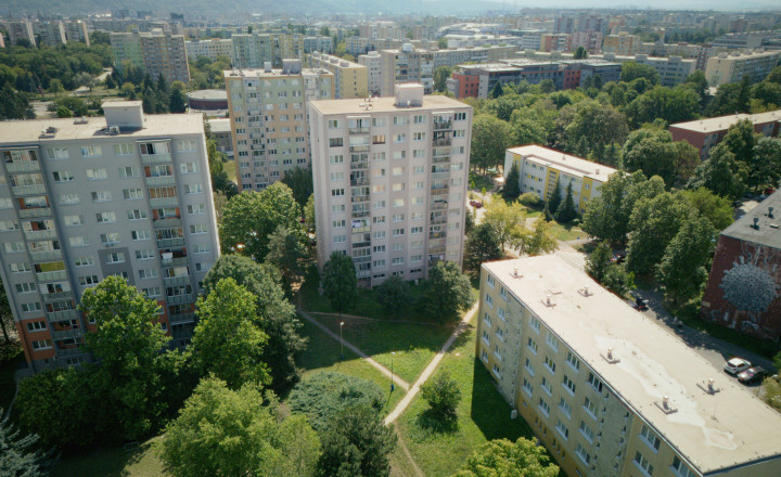 4-izbový byt s loggiou v tichej časti Terasy – ul. Výstavby (Košice) - fotografia 25