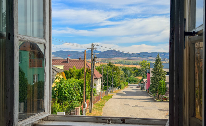 Na predaj - Rodinný dom s historickým nádychom - Bretejovce - fotografia 10