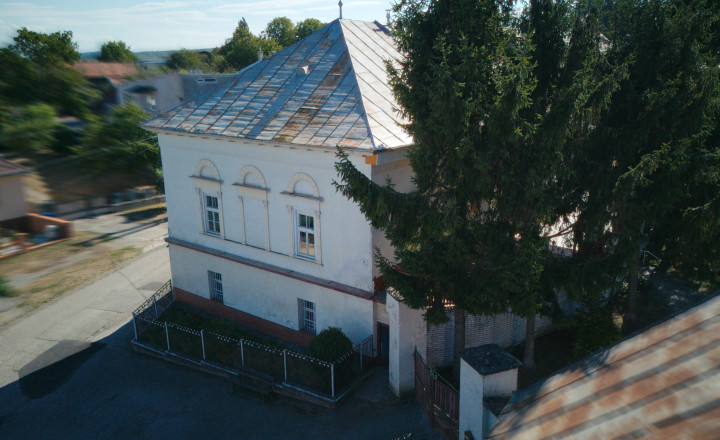 Na predaj - Rodinný dom s historickým nádychom - Bretejovce - fotografia 38