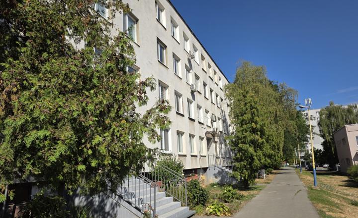 Na Predaj - 3 izbový byt Komenského Trebišov - fotografia 10