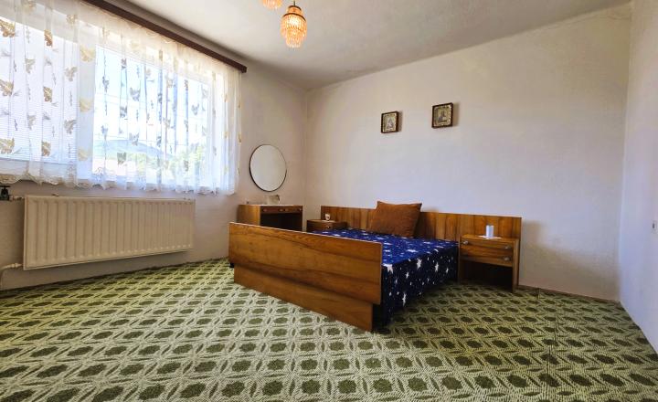 Na Predaj - rodinný dom - Brezina - fotografia 10