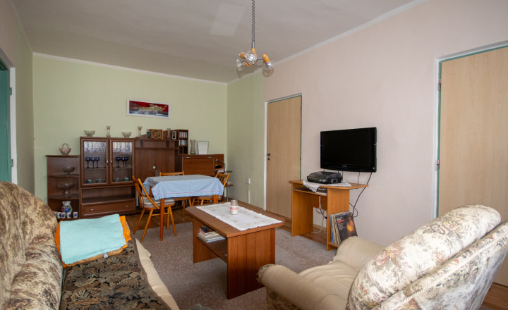 4-izbový byt s loggiou v tichej časti Terasy – ul. Výstavby (Košice) - fotografia 1